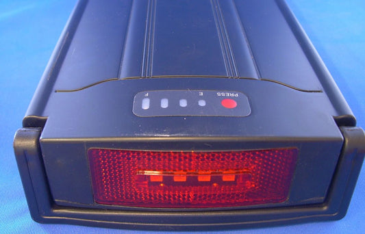 Biltema ja BADO Ares 115 "tarakka-akku" 36V 10Ah